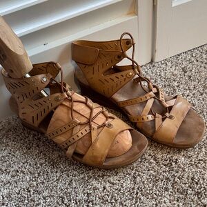 BareTraps Tan Leather Lace-Up Wedge Sandals